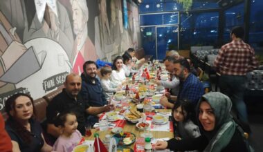 BURSA BÖLGESEL TURİST REHBERLERİ ODASI ÜYELERİYLE İFTARDA BİR ARAYA GELDİ