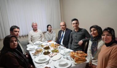 Başkan Aydın, Ayaz ailesinin iftar sofrasına konuk oldu