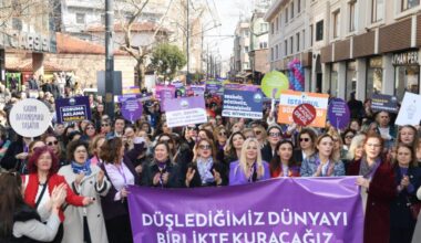 Kadınlar, düşledikleri dünyayı birlikte kurmak için yürüdü