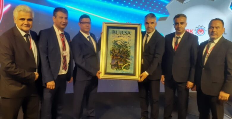 TÜRK METAL EMEK’TE KONGRE COŞKUSU