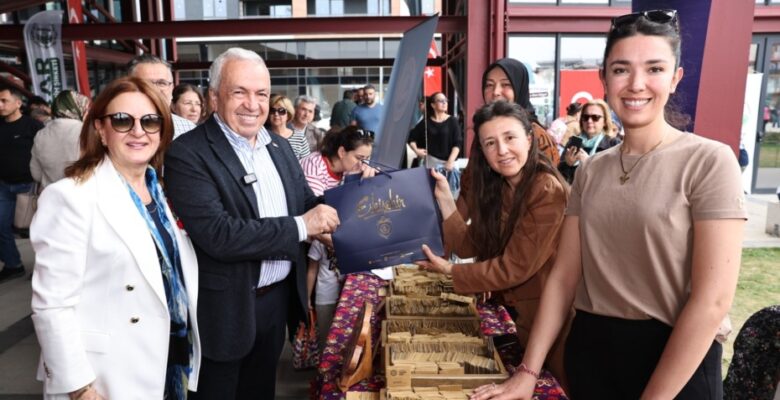Nilüfer Tohum Takas Şenliği’nde yerel tohumlar paylaşıldı