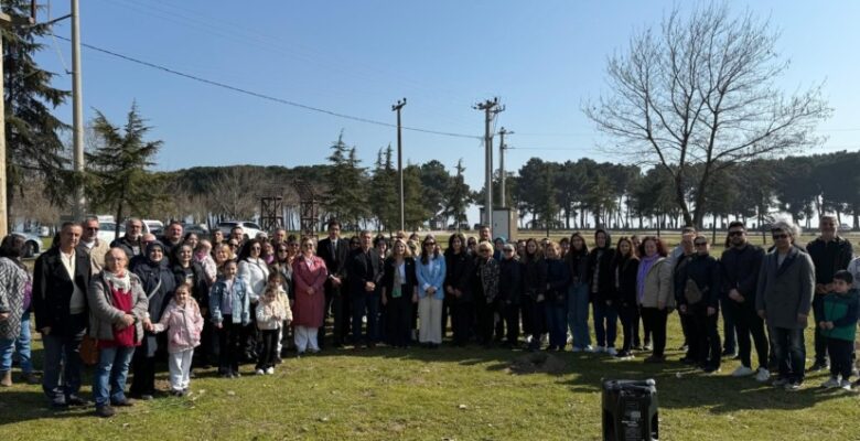 Kadın Cinayetlerine Kurban Gidenlerin Anısına Fidan Diktiler