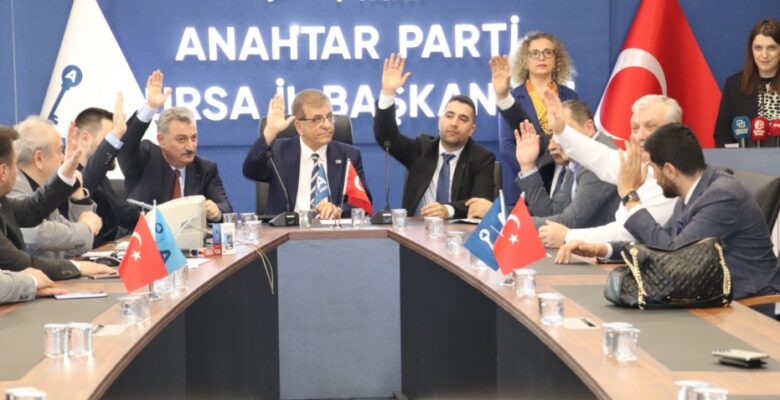 A Parti Bursa İl Kongresi tamamlandı! Fikret Aslan güven tazeledi