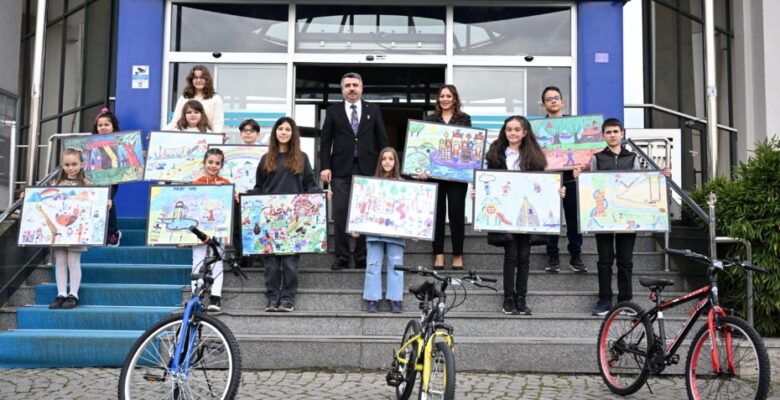 ÇOCUKLAR HAYALİNDEKİ PARKI RESMETTİ