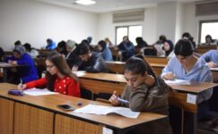 ÜNİVERSİTE ADAYLARINA SINAV PROVASI