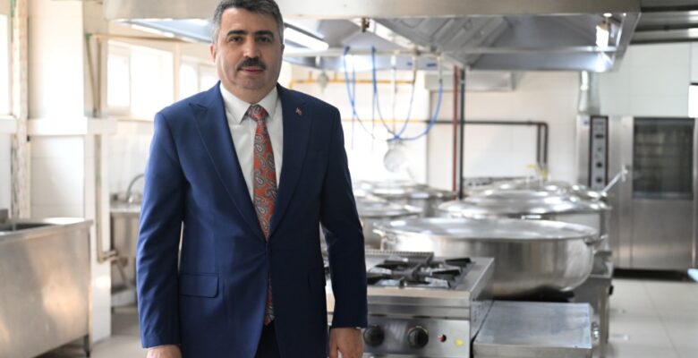 YILDIRIM BELEDİYESİ’NDEN RAMAZAN AYINDA DA ÜCRETSİZ YEMEK HİZMETİ