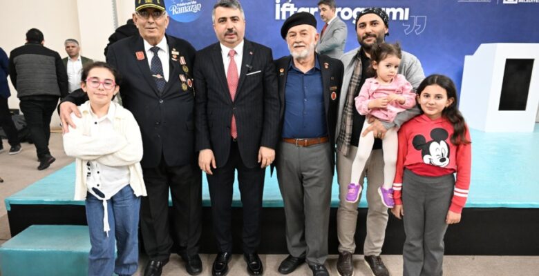 BAŞKAN OKTAY YILMAZ ŞEHİT AİLELERİ VE GAZİLERLE İFTARDA BULUŞTU
