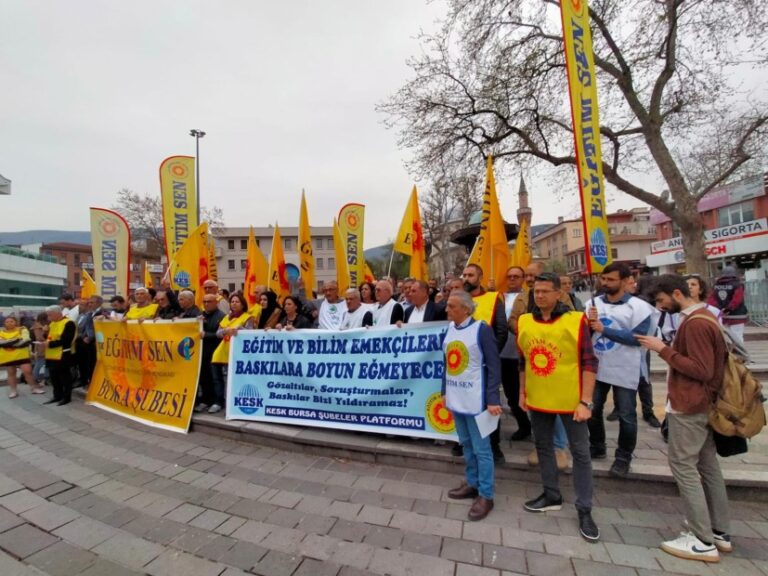 EĞİTİM SEN’İ HEDEF GÖSTERENLER AÇIKÇA SUÇ İŞLEMEKTEDİR!