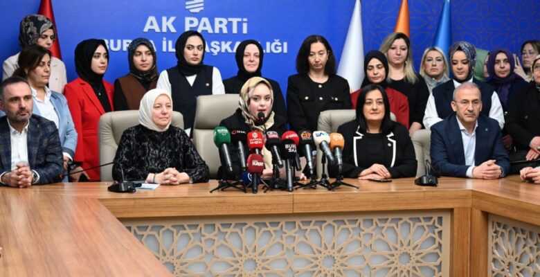 AK Parti Bursa İl Kadın Kolları Başkanı İmren Çavuşoğlu;  “Kadın ve Erkek Eşit Haklara Sahiptir”
