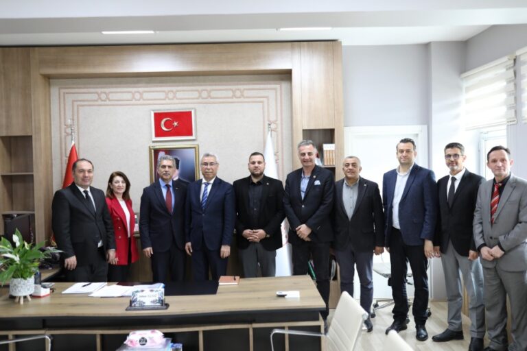 Gemlik Belediye Başkanında İlçe Milli Eğitim Müdürüne Hayırlı Olsun Ziyareti