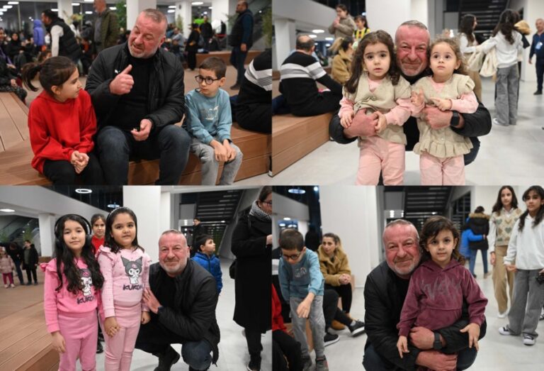 Başkan Karabatı’ya çocuklardan sevgi seli