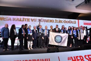 Gemlik Asım Kocabıyık MYO’ya “kalitede süreklilik” ödülü