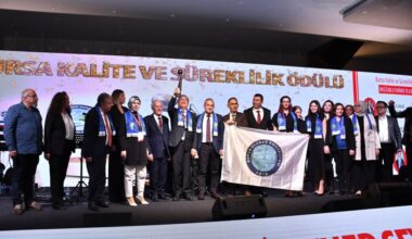 Gemlik Asım Kocabıyık MYO’ya “kalitede süreklilik” ödülü