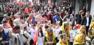 Osmangazi’de 23 Nisan coşkusu caddelere sığmadı