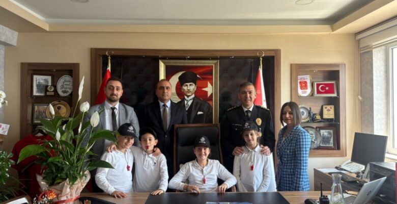 Gemlik Cumhuriyet İlkokulu öğrencilerinden Anlamlı Ziyaret