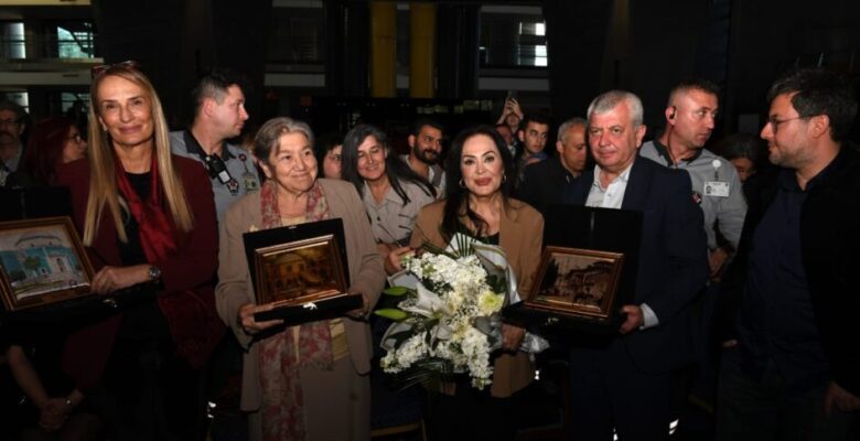 Türkan Şoray’a Osmangazi’de sevgi seli