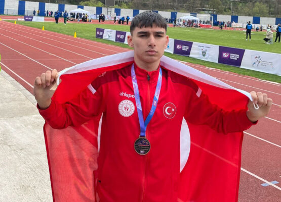 Osmangazili milli atletten dünya üçüncülüğü