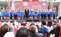 Çocukların bayramı Nilüfer’de büyük sevinçle kutlandı