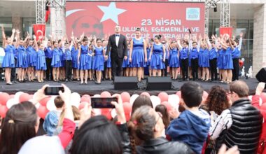 Çocukların bayramı Nilüfer’de büyük sevinçle kutlandı