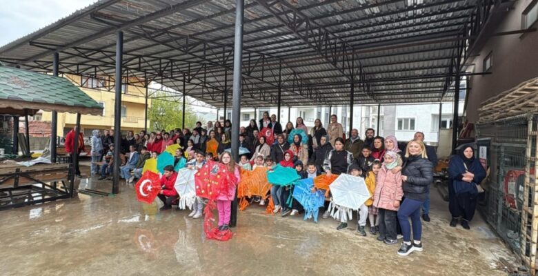 GEMLİK KENT KONSEYİ UÇURTMA FESTİVALİ DÜZENLİYOR