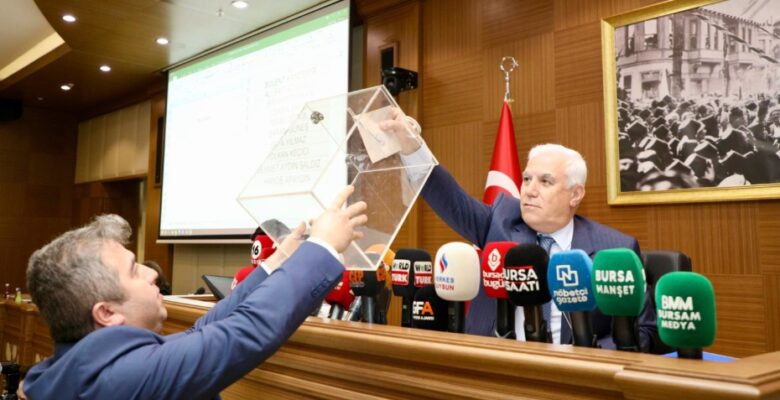 Bursa Büyükşehir Meclisi’nde komisyon seçimleri yapıldı