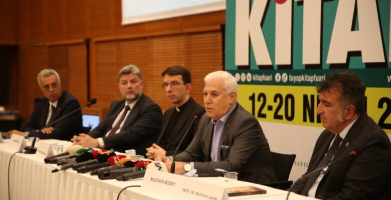 Bursa Kitap Fuarı’nda İznik’in tarihi zenginliği konuşuldu