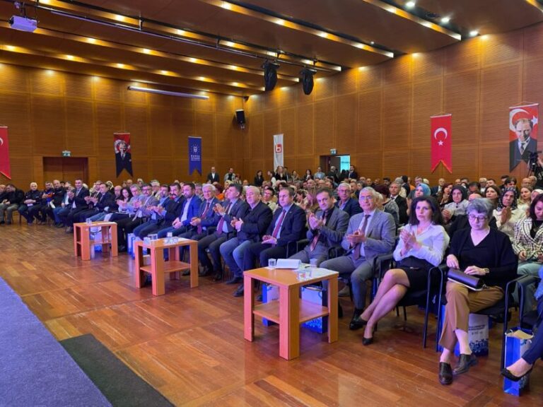 Başkan Mustafa Bozbey’den ‘Güçlü sivil toplum’ vurgusu