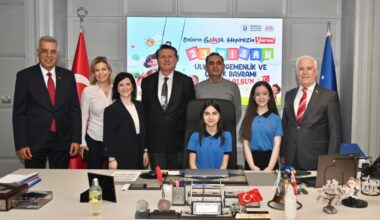 Başkan Mustafa Bozbey, koltuğunu geleceğin başkanlarına devretti