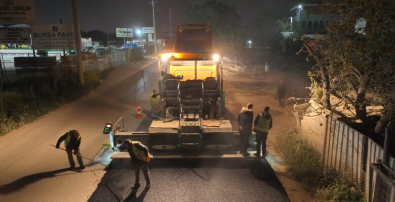 Büyükşehir’den Çalı-Kayapa yolunda gece mesaisi