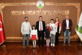 Başkan Aydın koltuğunu çocuklara devretti