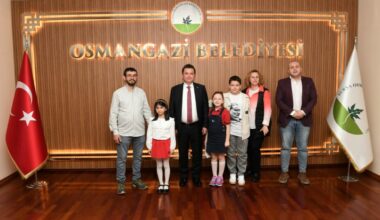 Başkan Aydın koltuğunu çocuklara devretti