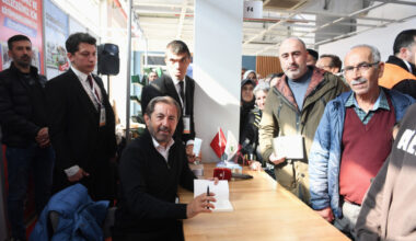 Osmangazi Belediyesi Serhan Asker’i okurlarıyla buluşturdu