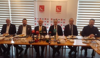 SAADET PARTİSİ BURSA’DAN BOZBEY’E ÖVGÜ DOLU YERGİLER
