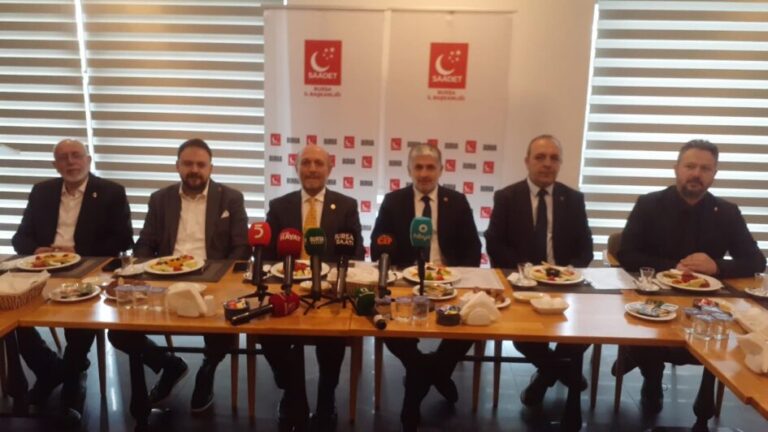 SAADET PARTİSİ BURSA’DAN BOZBEY’E ÖVGÜ DOLU YERGİLER