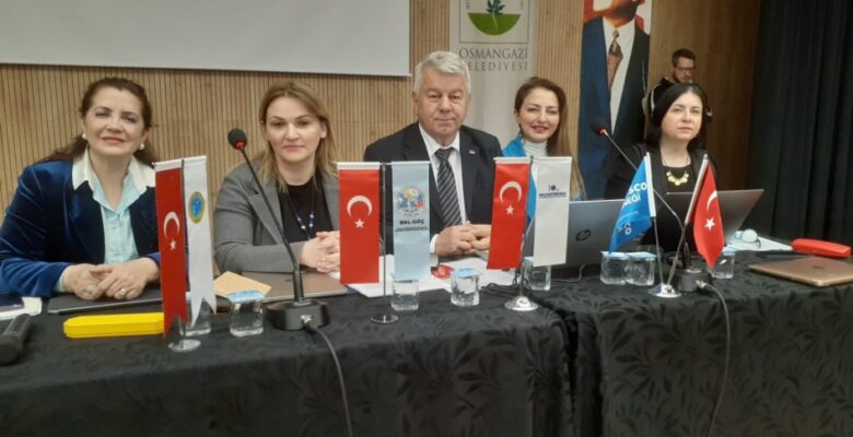 BALKAN GÖÇLERİ VE GÖÇMENLERİN KÜLTÜREL MİRASI PANELİ YOĞUN İLGİ GÖRDÜ