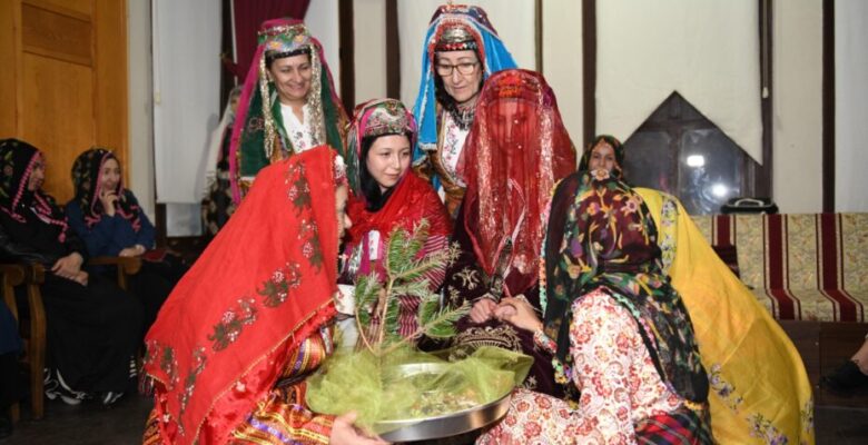 Kına gecesi geleneği Osmangazi’de yaşatıldı