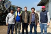 Karacabey Belediyesi temizlik işçileri çöpte kaybolan altınları bulup teslim etti