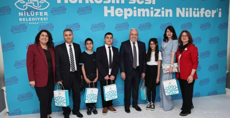 Başkan Şadi Özdemir makamını çocuklara devretti