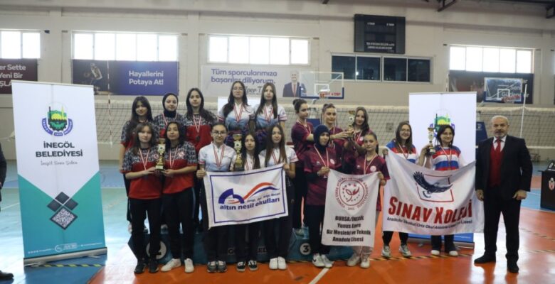 SPOR FESTİVALİNDE İLK KUPALAR SAHİPLERİNİ BULDU