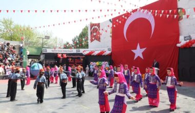 İNEGÖL’DE 23 NİSAN DOLU DOLU KUTLANDI