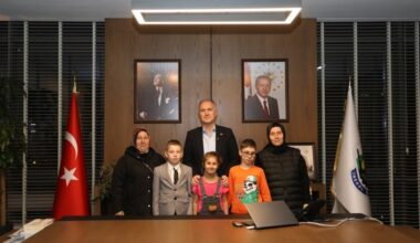 BAŞKAN ALPER TABAN OTİZMLİ ÇOCUKLARLA BULUŞTU