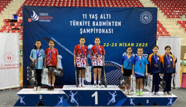 Osmangazi Belediyespor’un genç badmintoncuları göz doldurdu