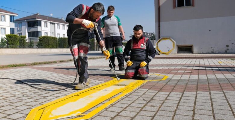 İNEGÖL’DE OKUL BAHÇELERİNE BAHAR GELDİ