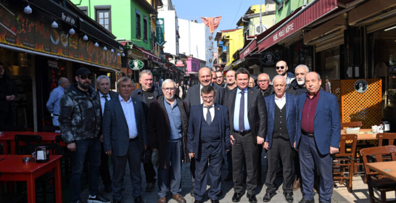 Başkan Erkan Aydın, Kayıhan Çarşısı esnafı ile buluştu
