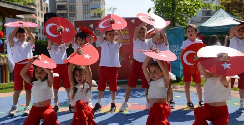 Nilüfer’in kreşlerinde 23 Nisan coşkusu