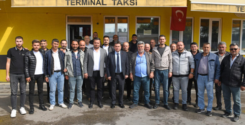Başkan Aydın taksici esnafı ile kahvaltı yaptı