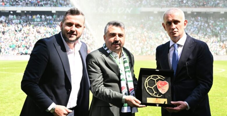 ŞAMPİYONLUK BURSA’YA ‘FAİR PLAY’ YILDIRIM’A ÇOK YAKIŞTI