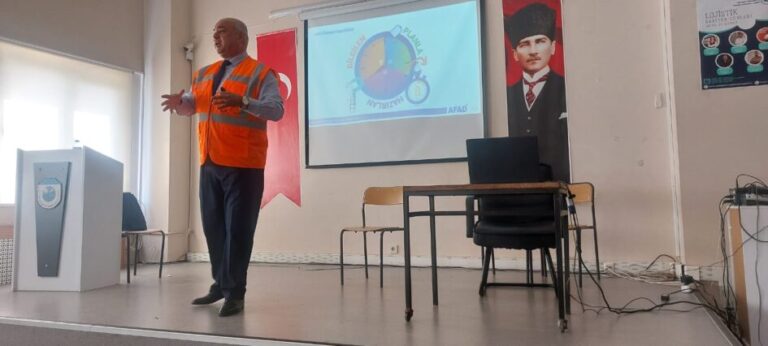 Öğretmenlere Temel Afet Bilinci ve Temel Arama Kurtarma Eğitimleri