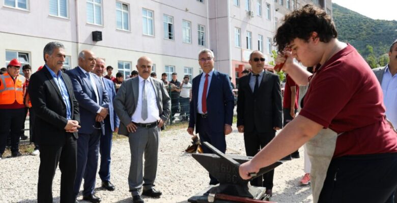 Gemlik MTAL’de Bahar Şenliği Coşkusu