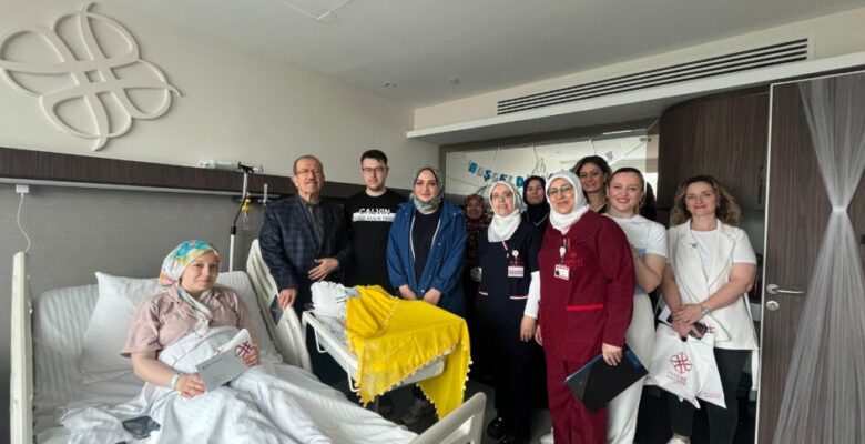 HAYAT HASTANESİ’NDE ANNELER GÜNÜ KUTLAMASI…